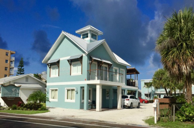 Bungalow Beach Place - Vacation Rental Property